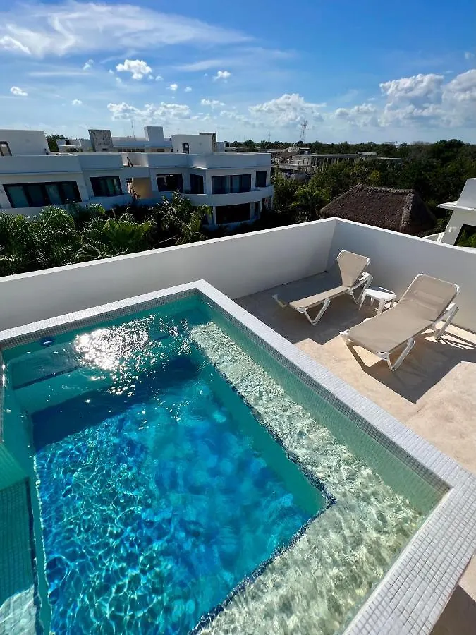 Amazing Luxury Penthouse With Sunset,Sunrise View, Private Jacuzzi And Rooftop Pool location